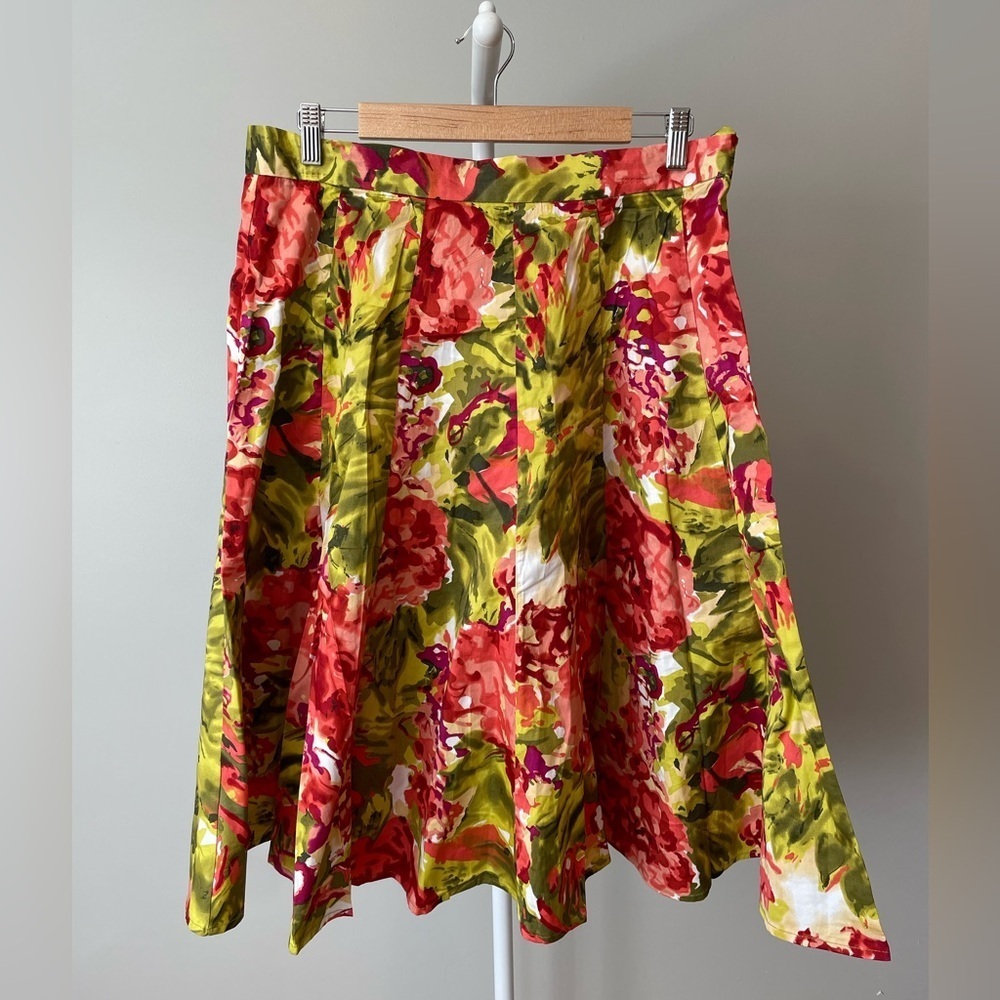 Grace Elements A-Line Skirt - Red and Green Floral Size 8 NWT